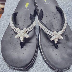 Volatile Women's Patricks Sea Shell Rhinestone Embellished Flip Flop Sandal - 9M